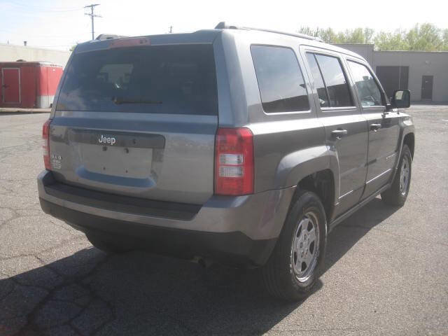 Used 2013 Jeep Patriot Sport AWD/4WD image 5