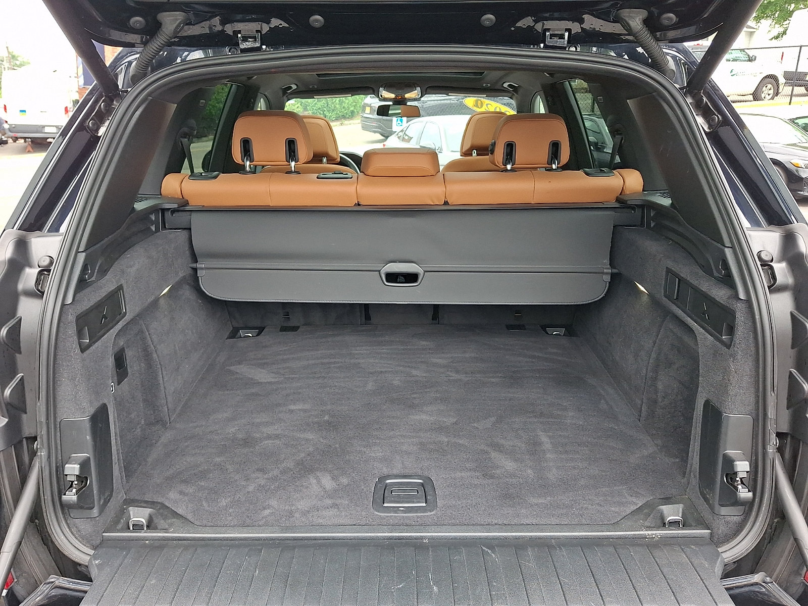 Used 2022 BMW X5 M50i AWD/4WD image 28