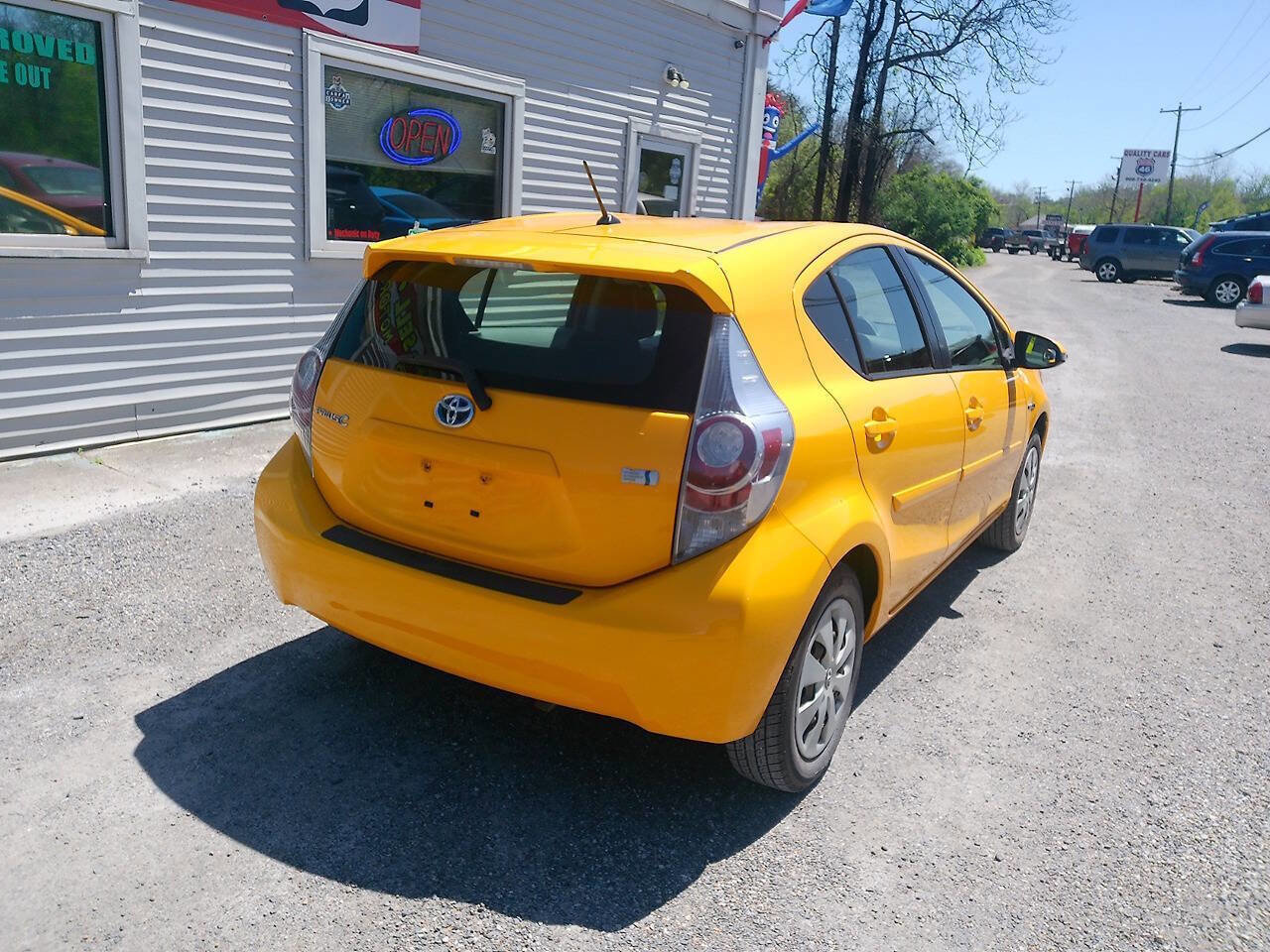Used 2014 Toyota Prius C Two FWD image 16
