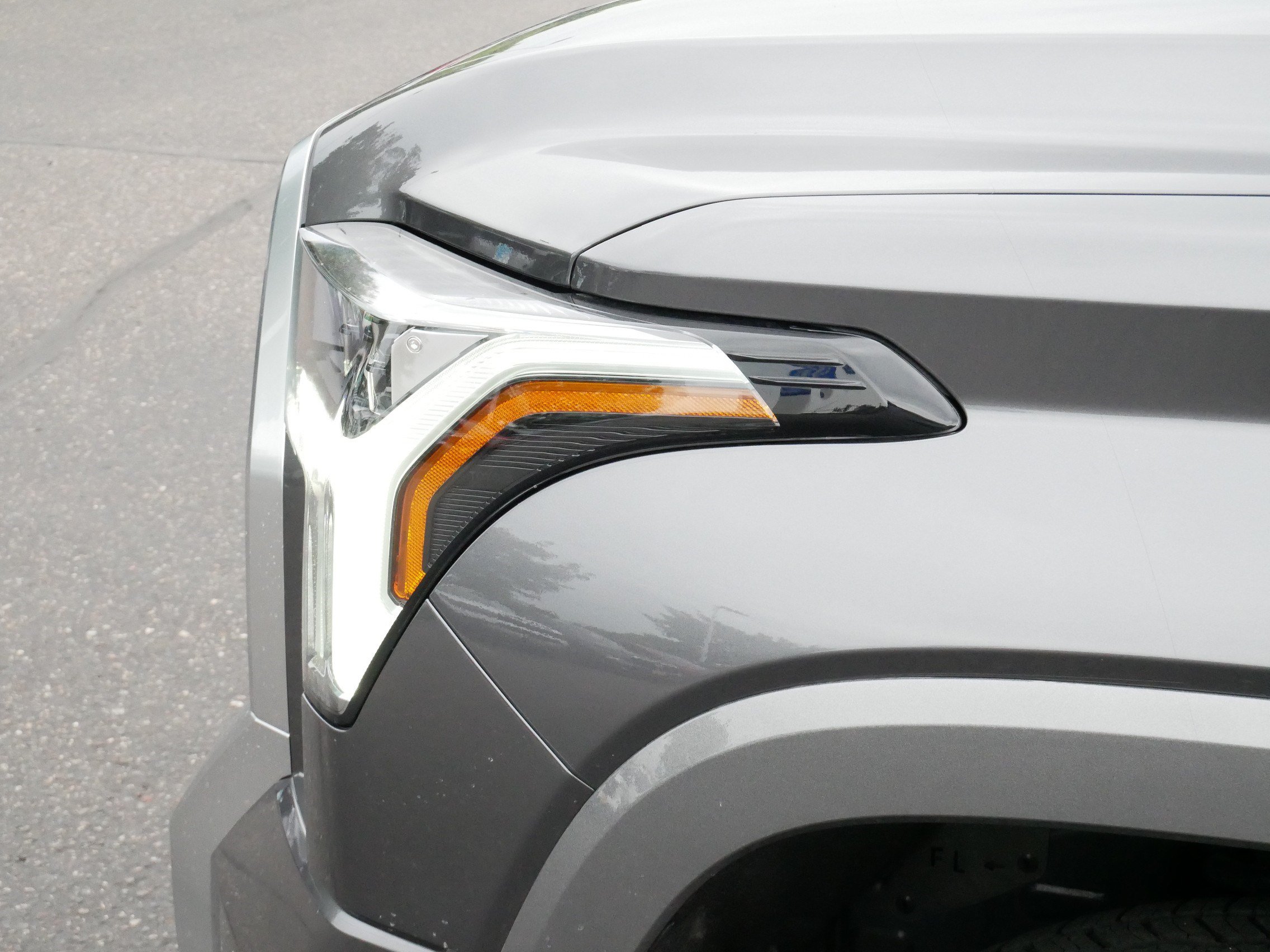Used 2024 Toyota Tundra Limited AWD/4WD image 16