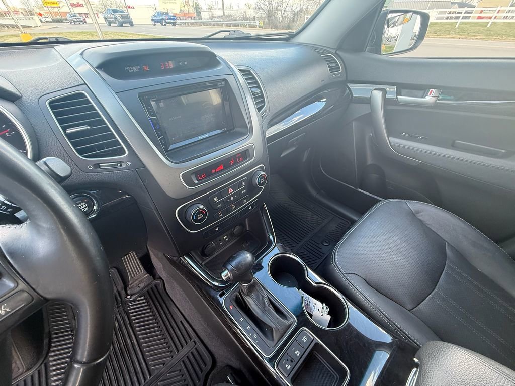 Used 2015 Kia Sorento EX image 15