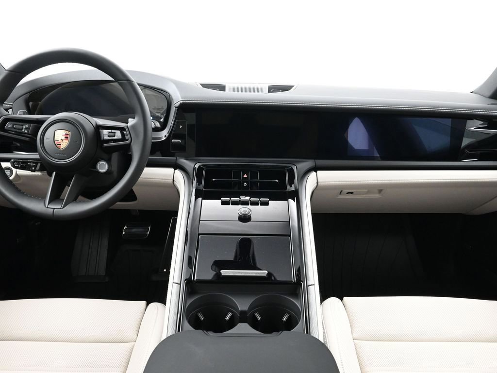 Used 2026 Porsche Panamera image 9