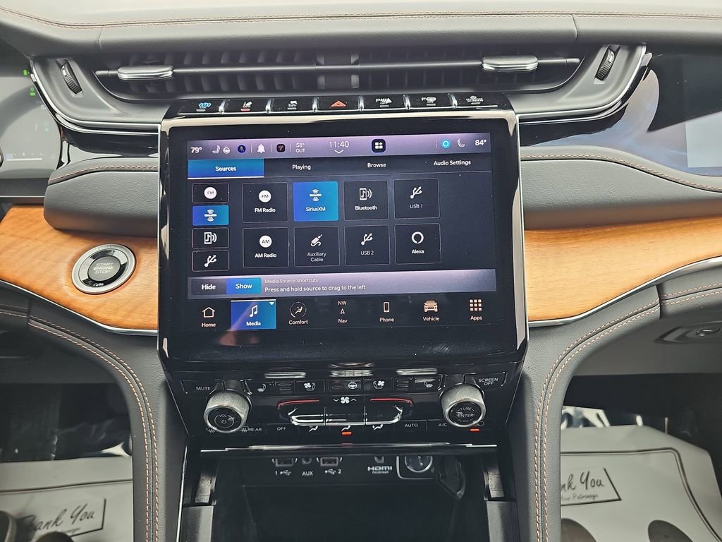 Used 2023 Jeep Grand Cherokee Summit image 25