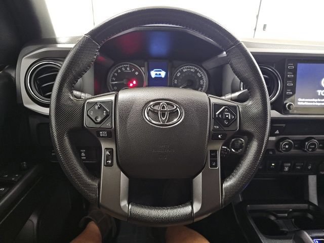 Used 2020 Toyota Tacoma TRD Off-Road w/ Technology Package AWD/4WD image 17