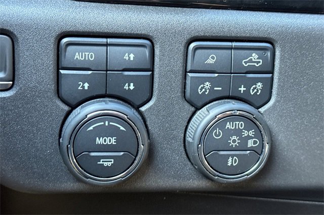 Used 2024 Chevrolet Silverado 1500 ZR2 w/ Technology Package image 41