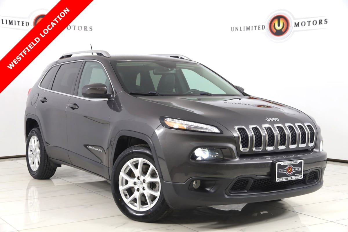 Used 2018 Jeep Cherokee Latitude Plus w/ Cold Weather Group FWD image 1