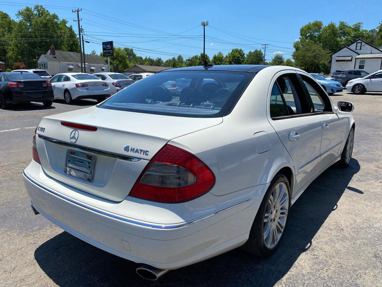 Used 2008 Mercedes-Benz E 350 4MATIC Sedan image 6