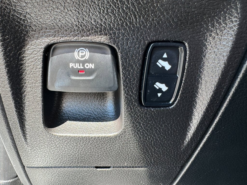 Used 2020 RAM 1500 Limited image 46