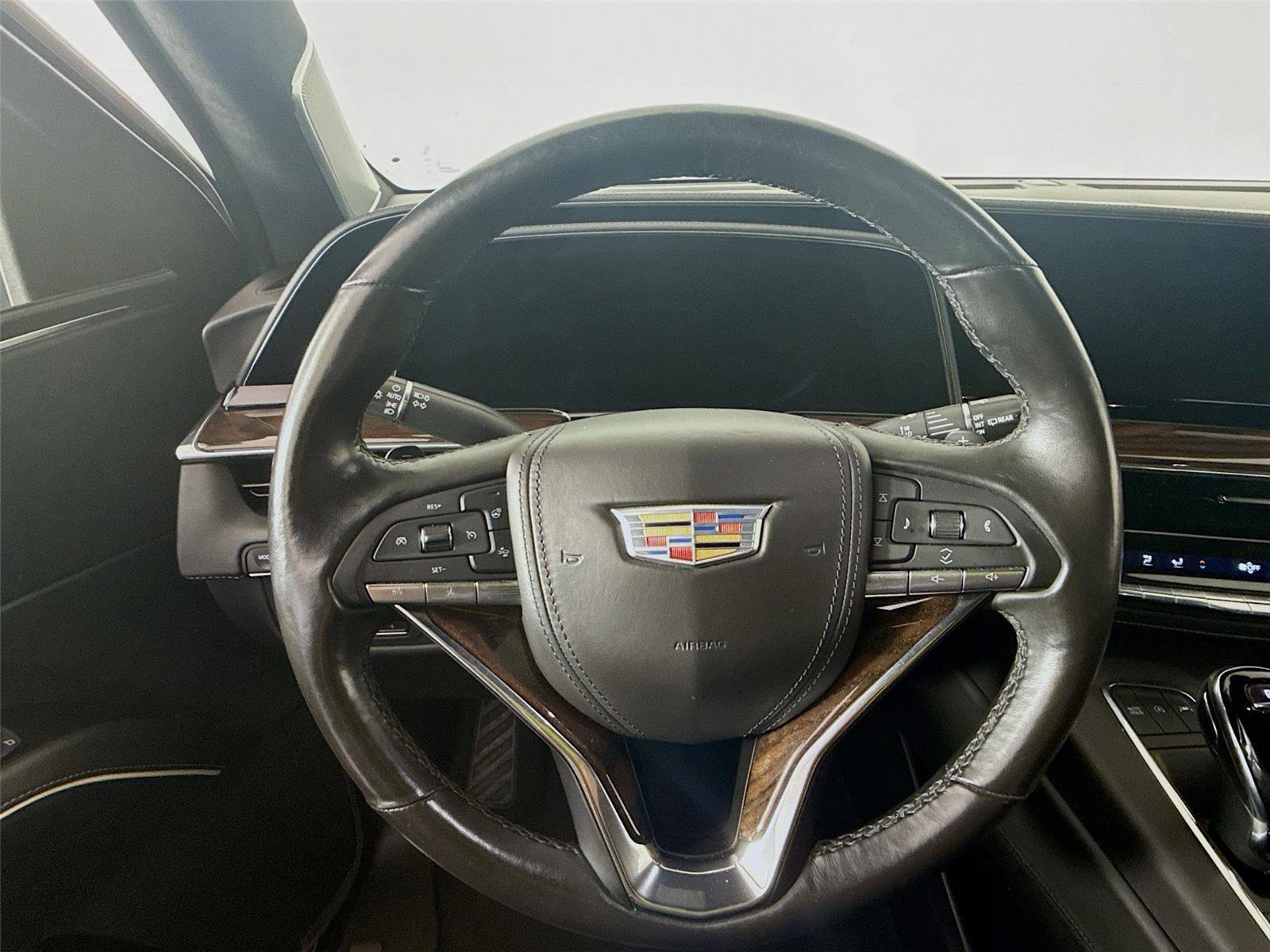 Used 2023 Cadillac Escalade ESV Premium Luxury Platinum image 6