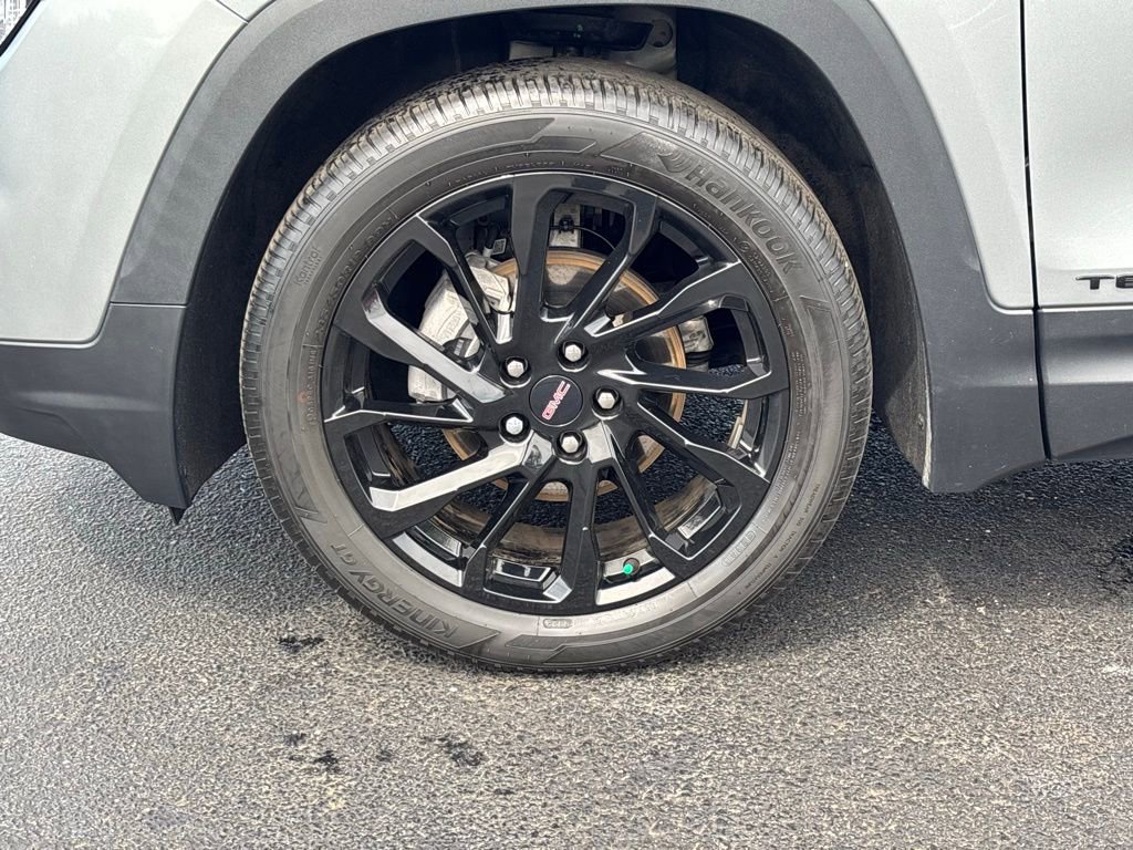 Used 2023 GMC Terrain SLE w/ Driver Convenience Package FWD image 11