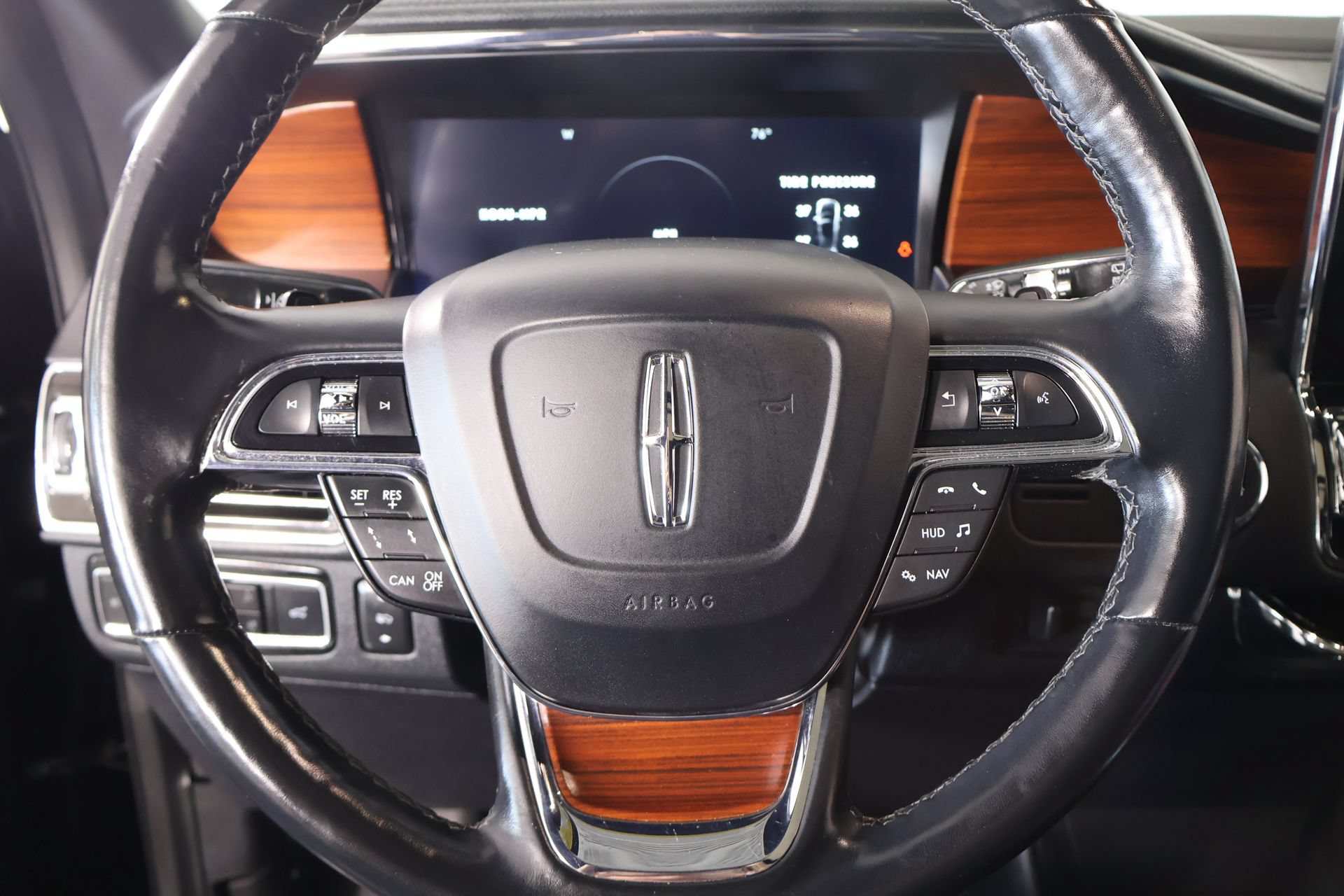 Used 2021 Lincoln Navigator Reserve AWD/4WD image 3