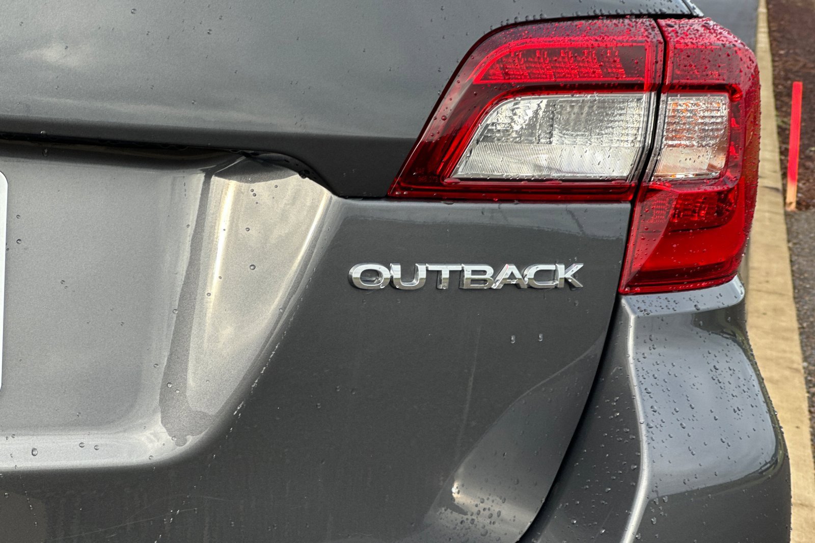 Used 2018 Subaru Outback 2.5i Premium image 31
