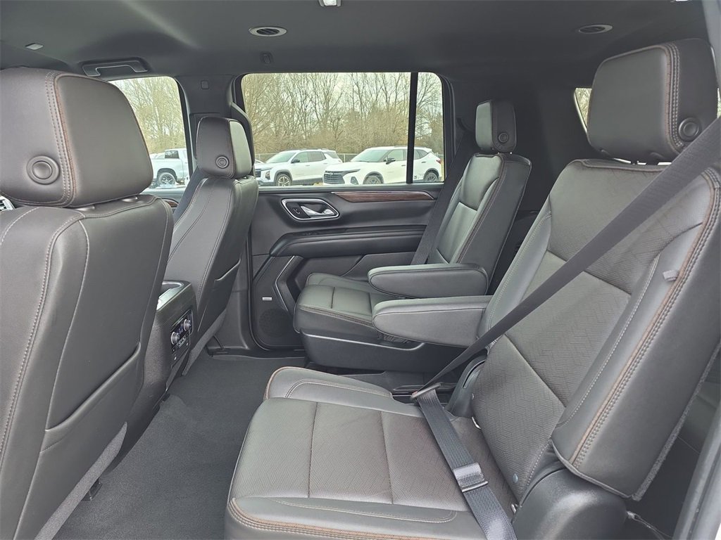 Used 2021 Chevrolet Suburban High Country image 24