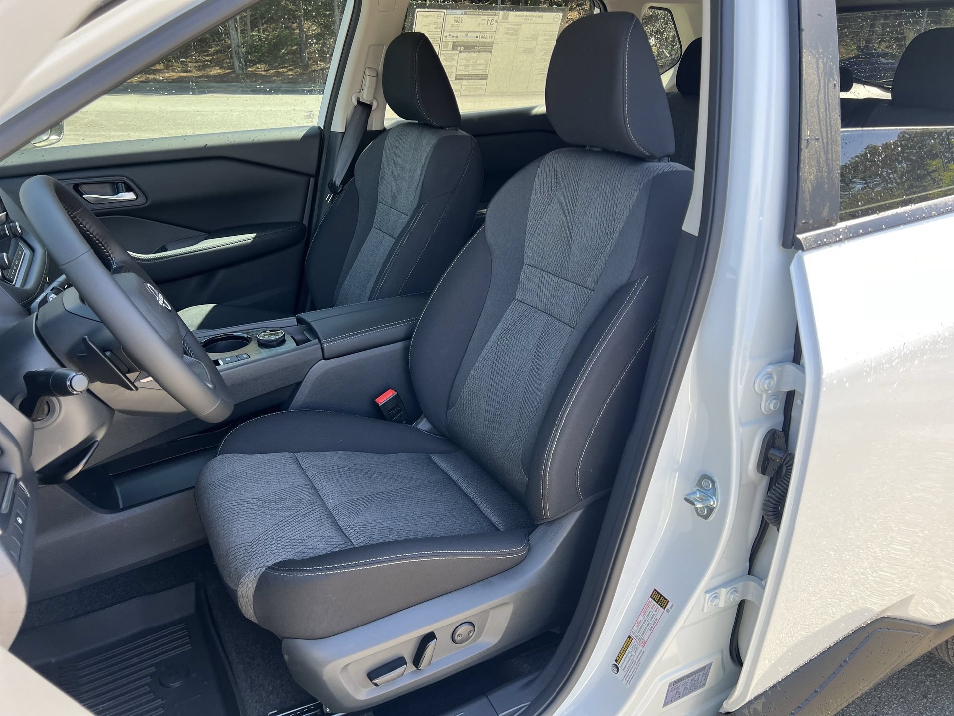 New 2026 Nissan Rogue SV AWD/4WD image 15