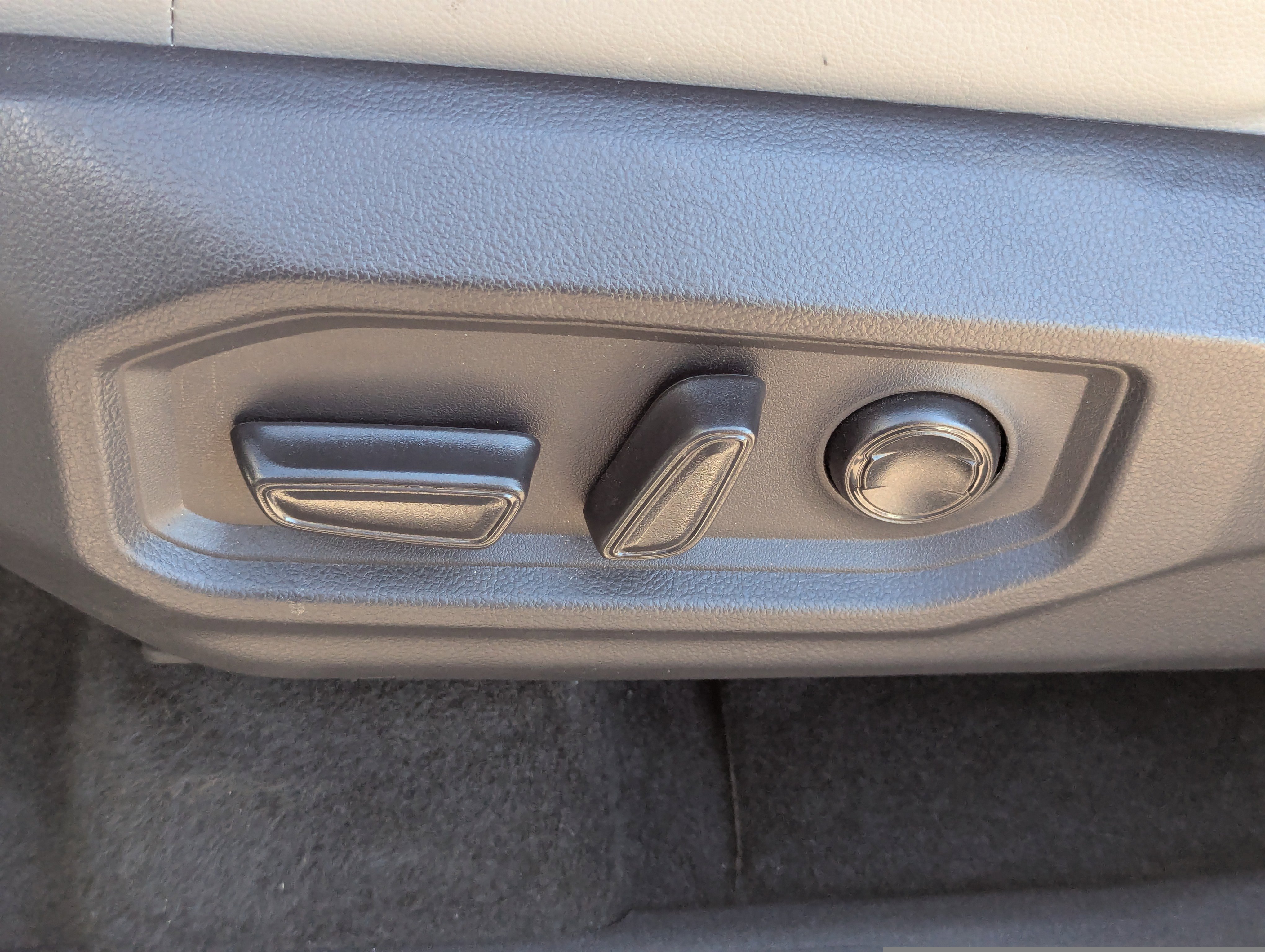 Used 2025 Toyota Tundra Limited image 22