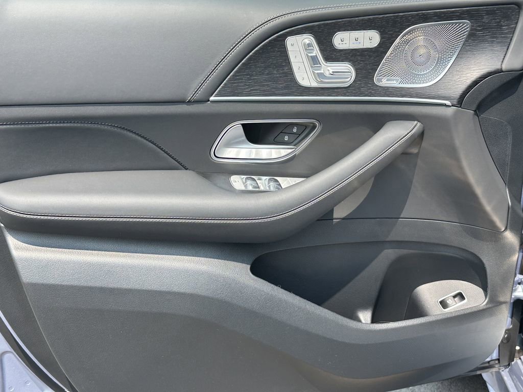 New 2025 Mercedes-Benz GLE 53 AMG 4MATIC Coupe image 11