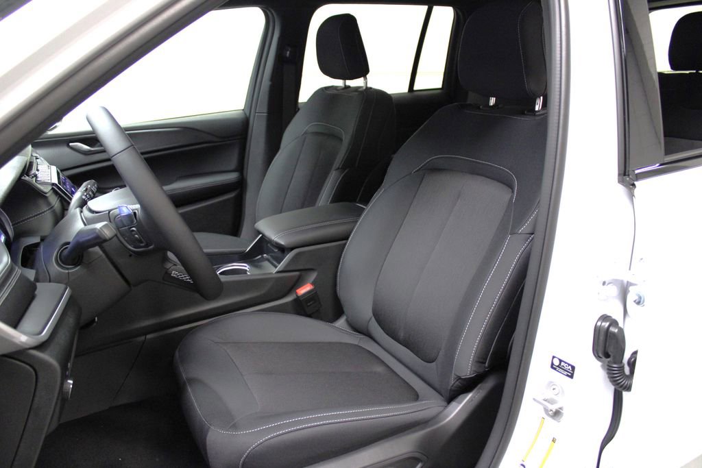 New 2025 Jeep Grand Cherokee Laredo X w/ Luxury Tech Group I image 25