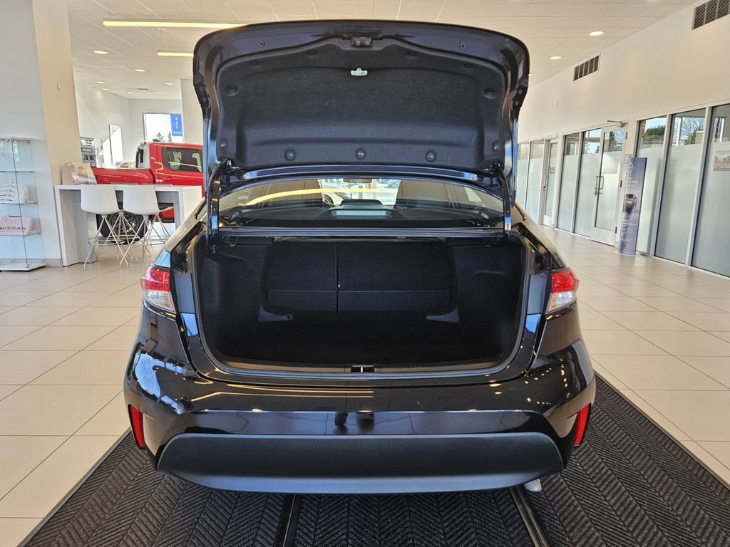 Used 2024 Toyota Corolla LE image 9