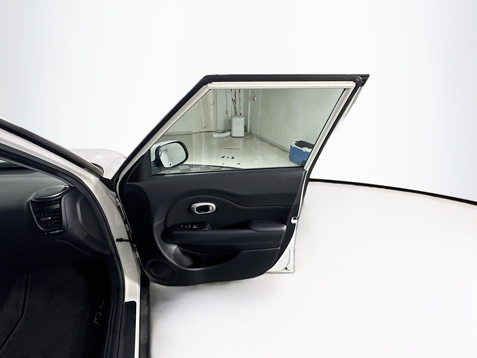 Used 2018 Kia Soul + FWD image 30