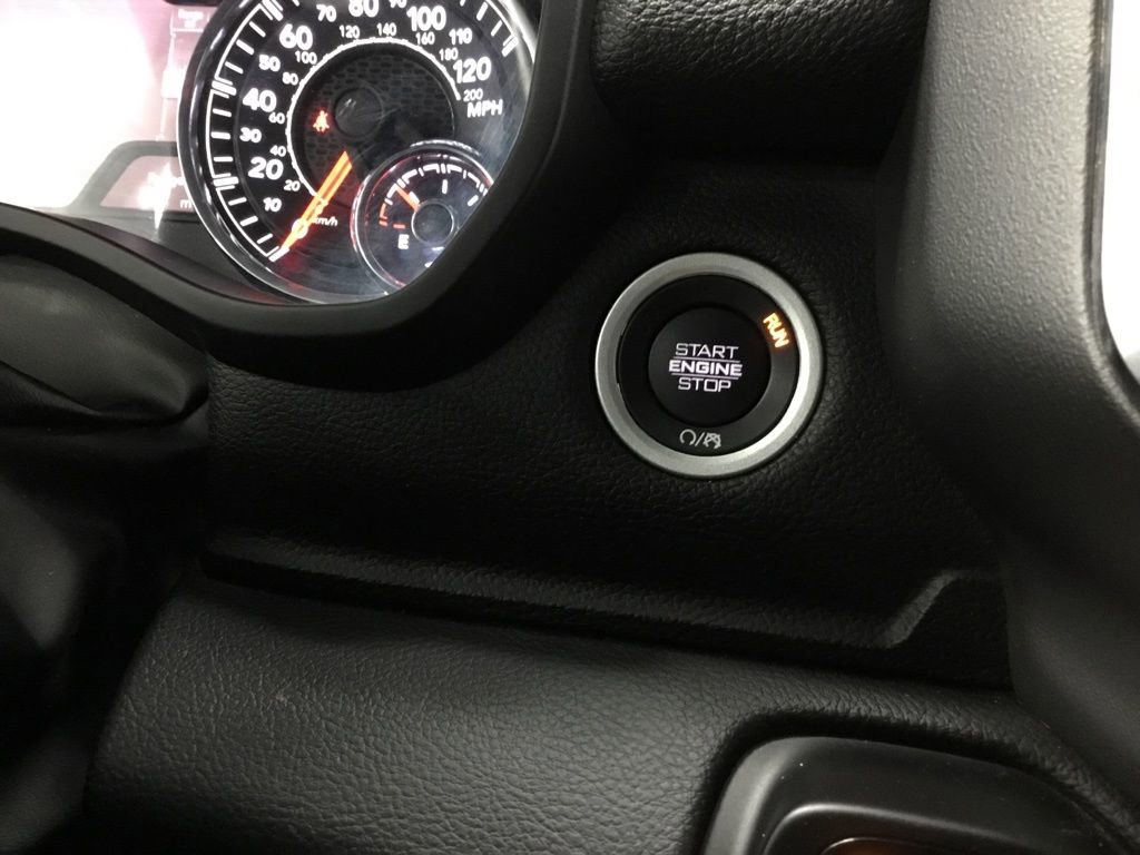 Used 2024 RAM 1500 Laramie AWD/4WD image 40