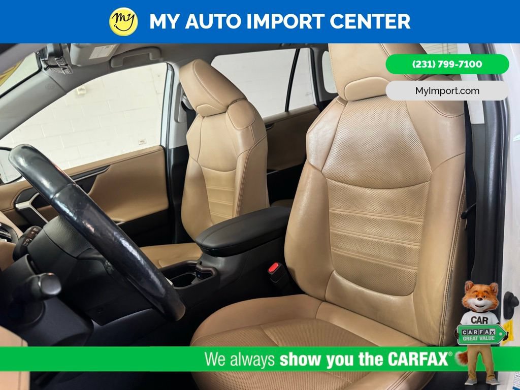 Used 2019 Toyota RAV4 Limited AWD/4WD image 16