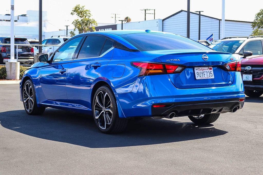 Used 2025 Nissan Altima 2.5 SR w/ SR Premium Package FWD image 7