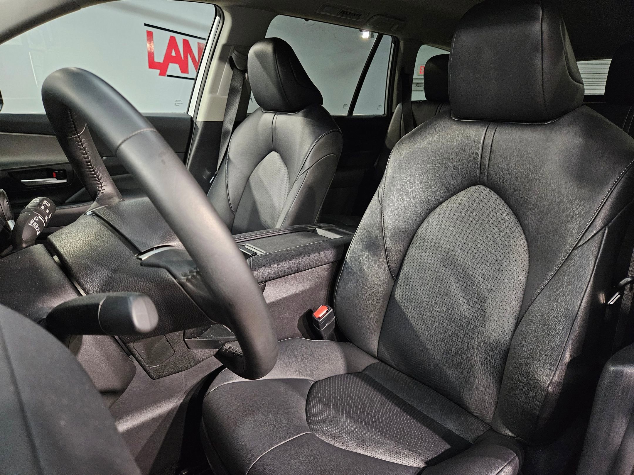 Used 2025 Toyota Grand Highlander AWD image 24