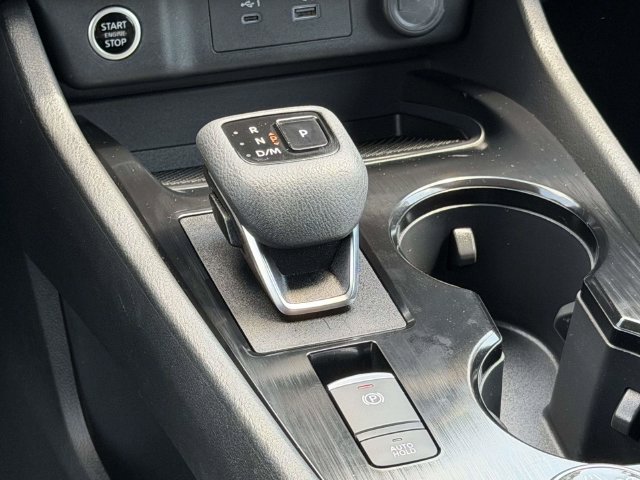 Used 2023 Nissan Rogue SV AWD/4WD image 22