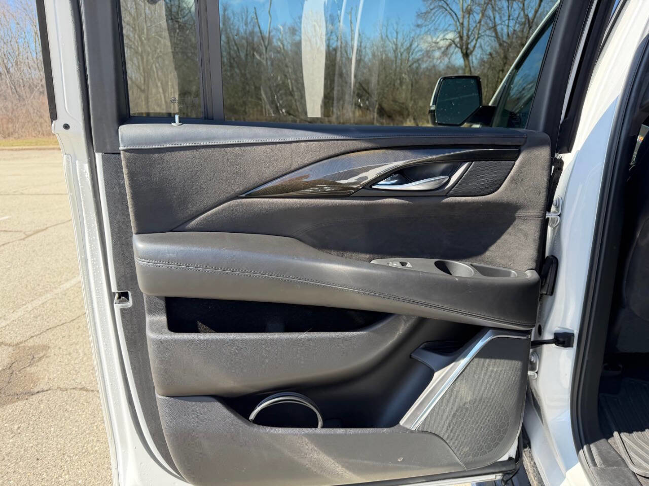 Used 2017 Cadillac Escalade ESV Platinum image 13