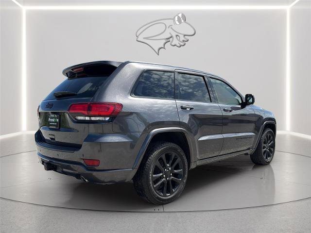 Used 2020 Jeep Grand Cherokee Altitude AWD/4WD image 5