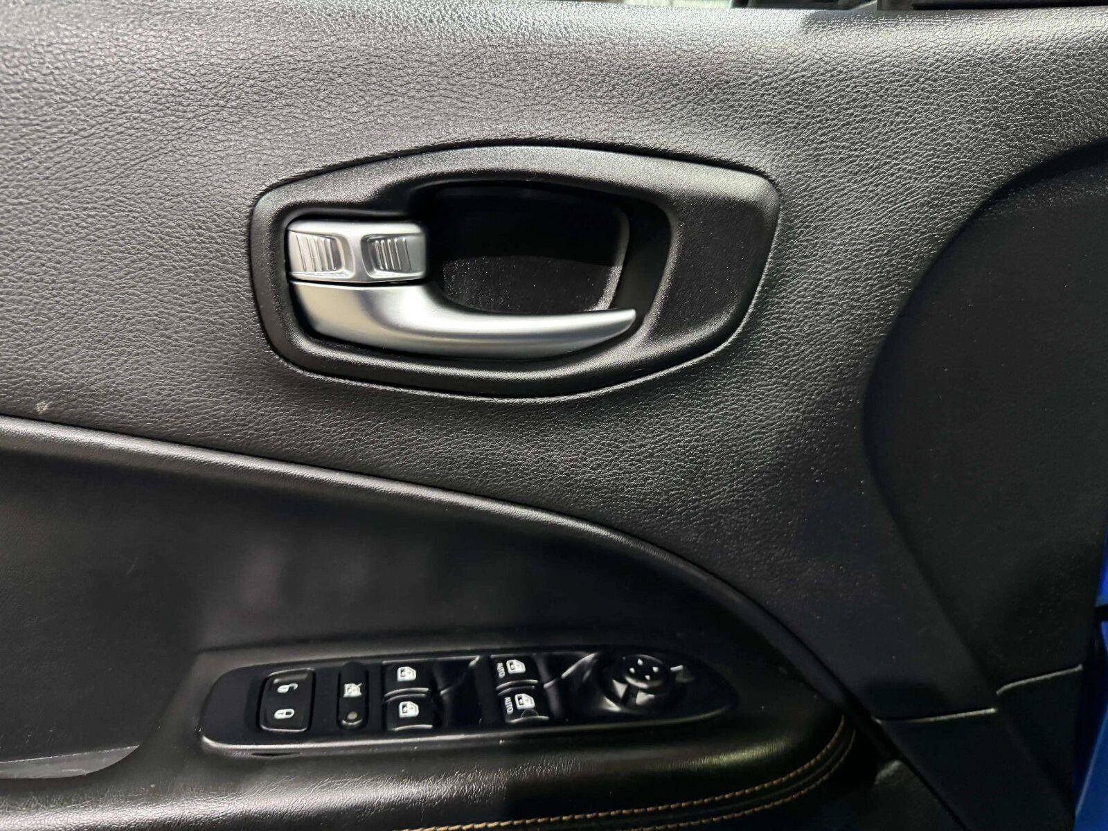 Used 2019 Jeep Compass Limited AWD/4WD image 24