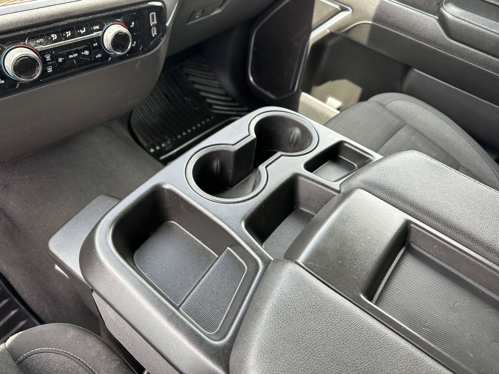 Used 2025 Chevrolet Silverado 1500 LT AWD/4WD image 31