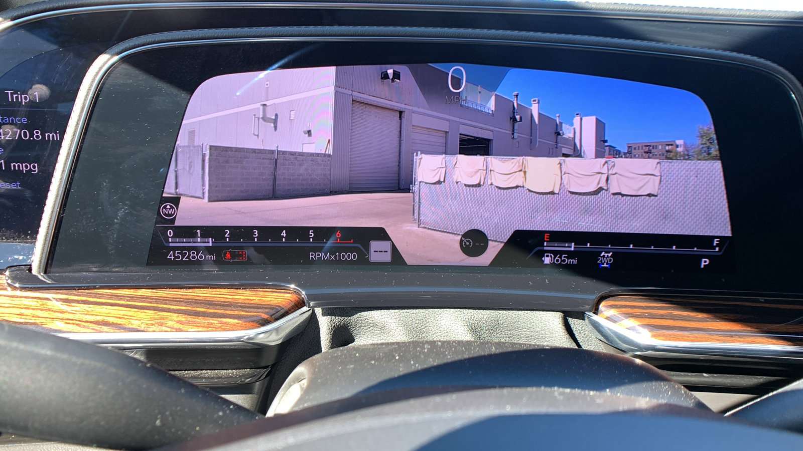 Used 2022 Cadillac Escalade Luxury image 13