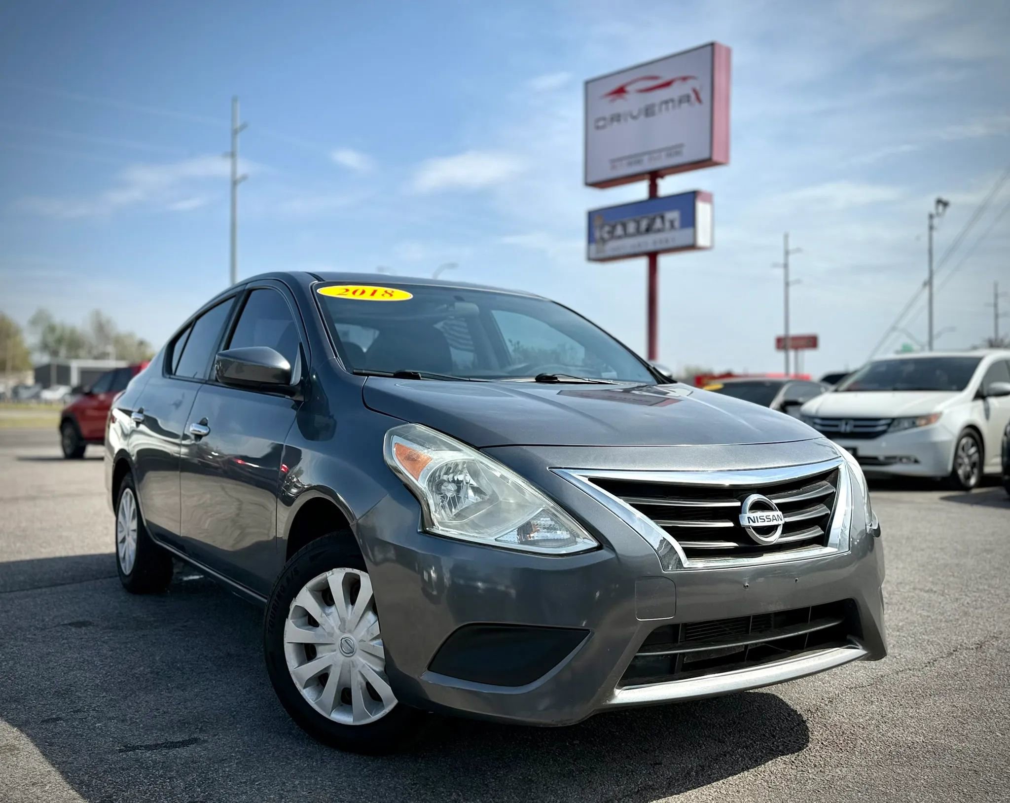 Used 2018 Nissan Versa SV FWD image 1