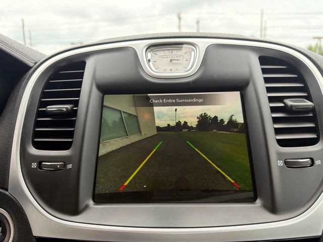 Used 2023 Chrysler 300 Touring w/ Sport Appearance Package AWD/4WD image 18
