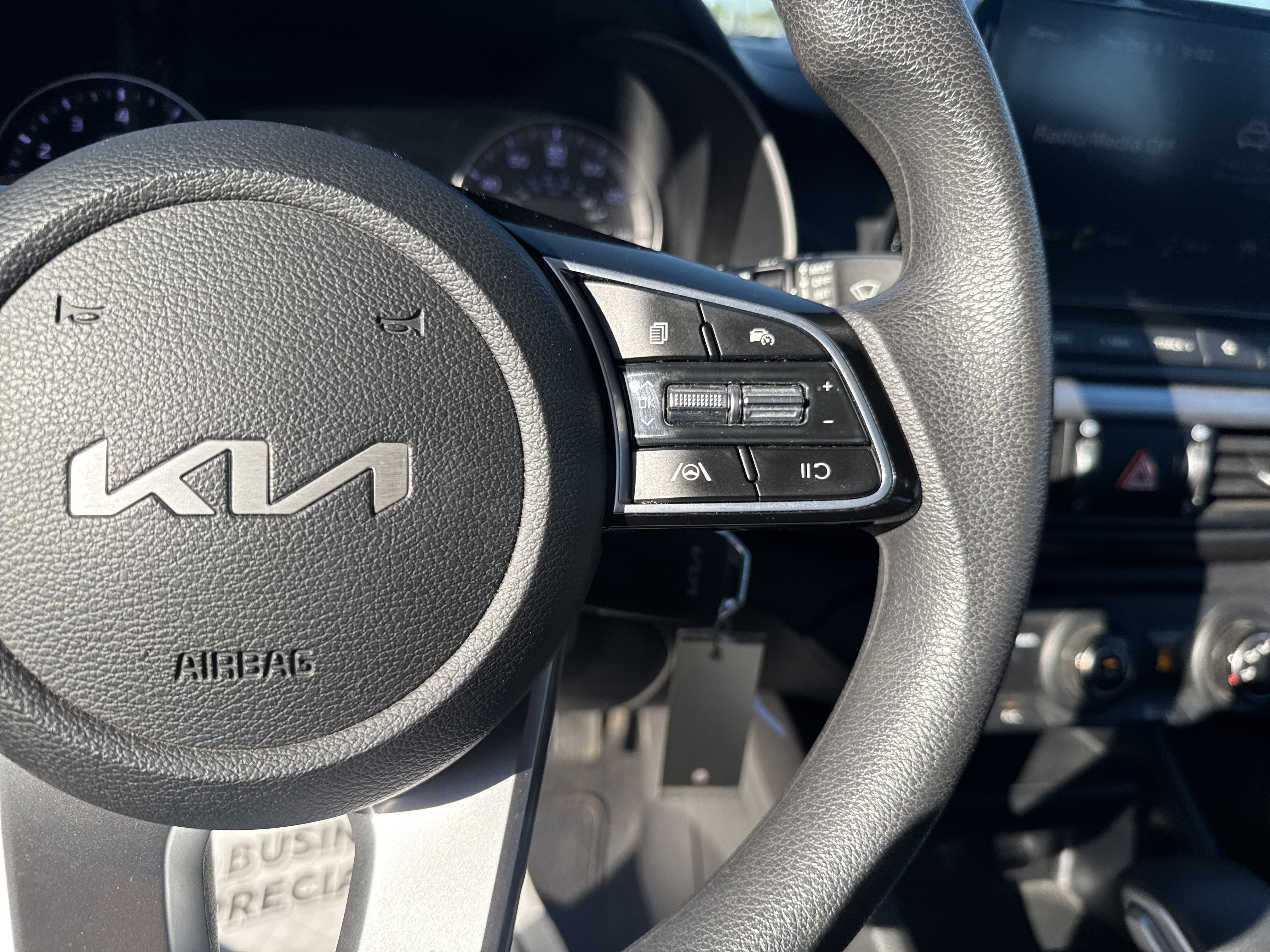 Used 2023 Kia Forte LXS w/ LXS Technology Package FWD image 19