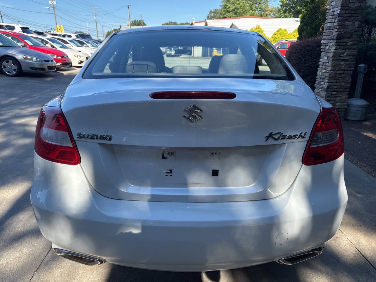 Used 2012 Suzuki Kizashi SE FWD image 2