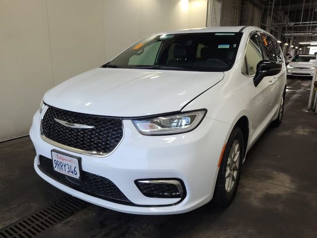 Used 2025 Chrysler Pacifica Select FWD video 2