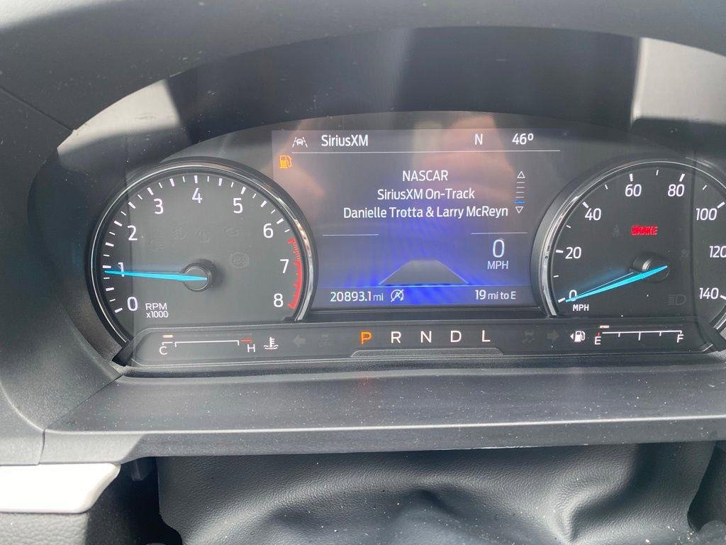 Used 2024 Ford Explorer XLT w/ Equipment Group 202A AWD/4WD image 8