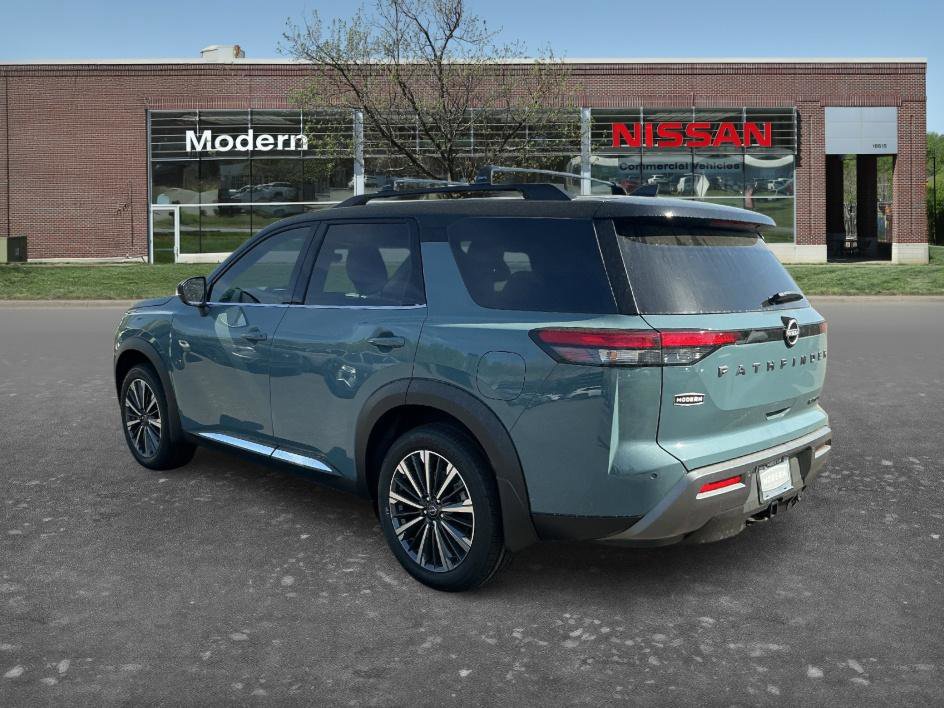 New 2026 Nissan Pathfinder Platinum image 2