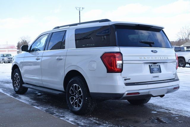Used 2023 Ford Expedition Max XLT image 10