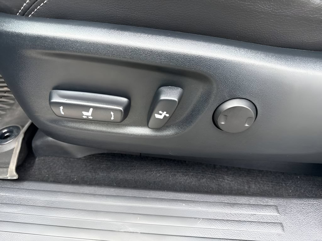 Used 2024 Toyota 4Runner Limited AWD/4WD image 10