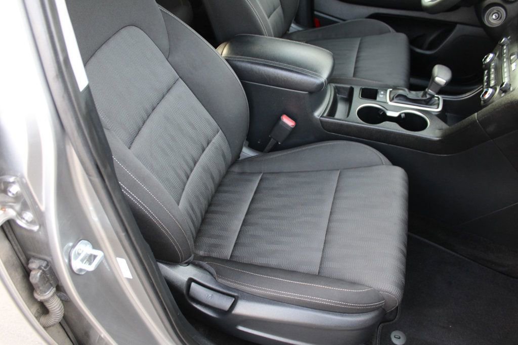 Used 2021 Kia Sportage LX FWD image 15