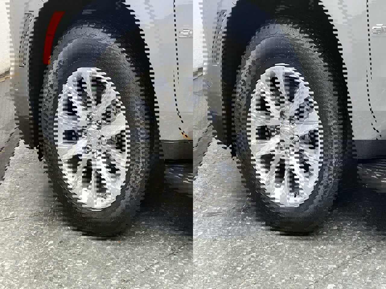 Certified 2025 Chevrolet Suburban Premier w/ Sun And Tow Package AWD/4WD image 39