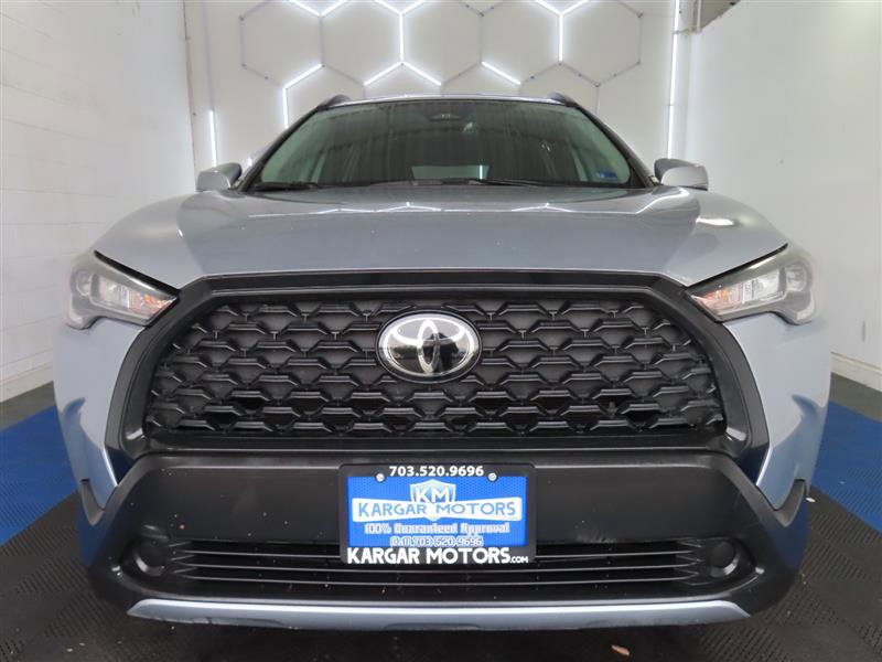 Used 2024 Toyota Corolla Cross LE FWD image 3