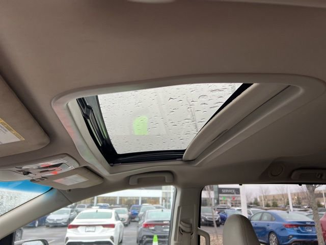 Used 2016 Toyota Sienna XLE image 23