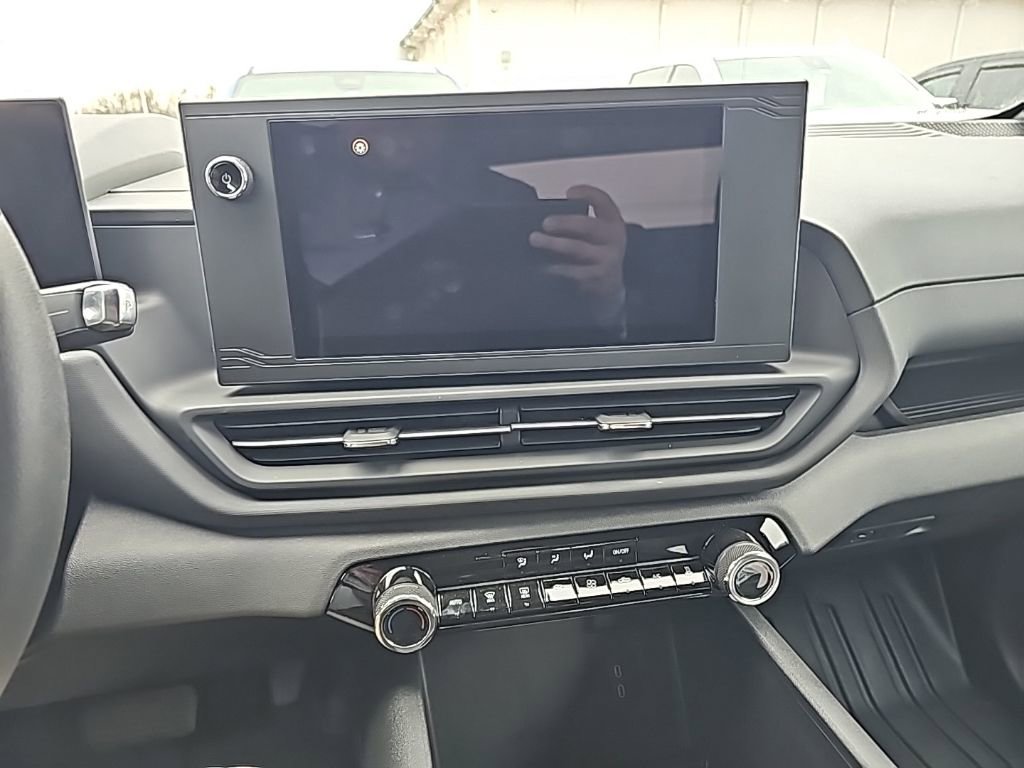 Used 2024 Chevrolet Silverado EV W/T image 15