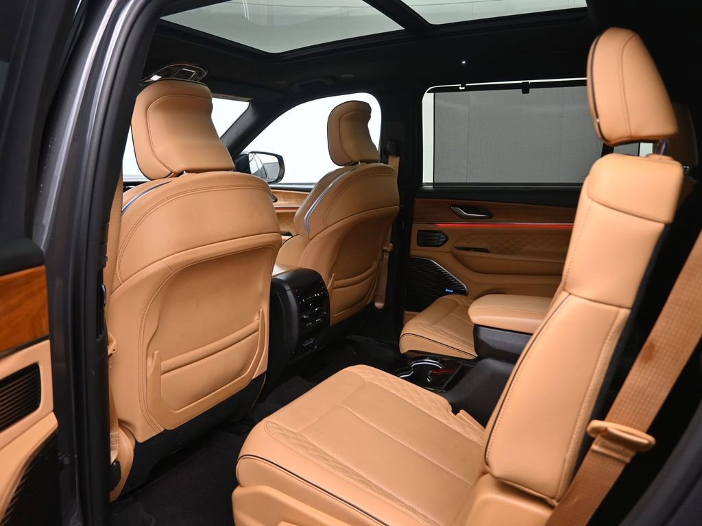 Used 2021 Jeep Grand Cherokee L Summit image 27