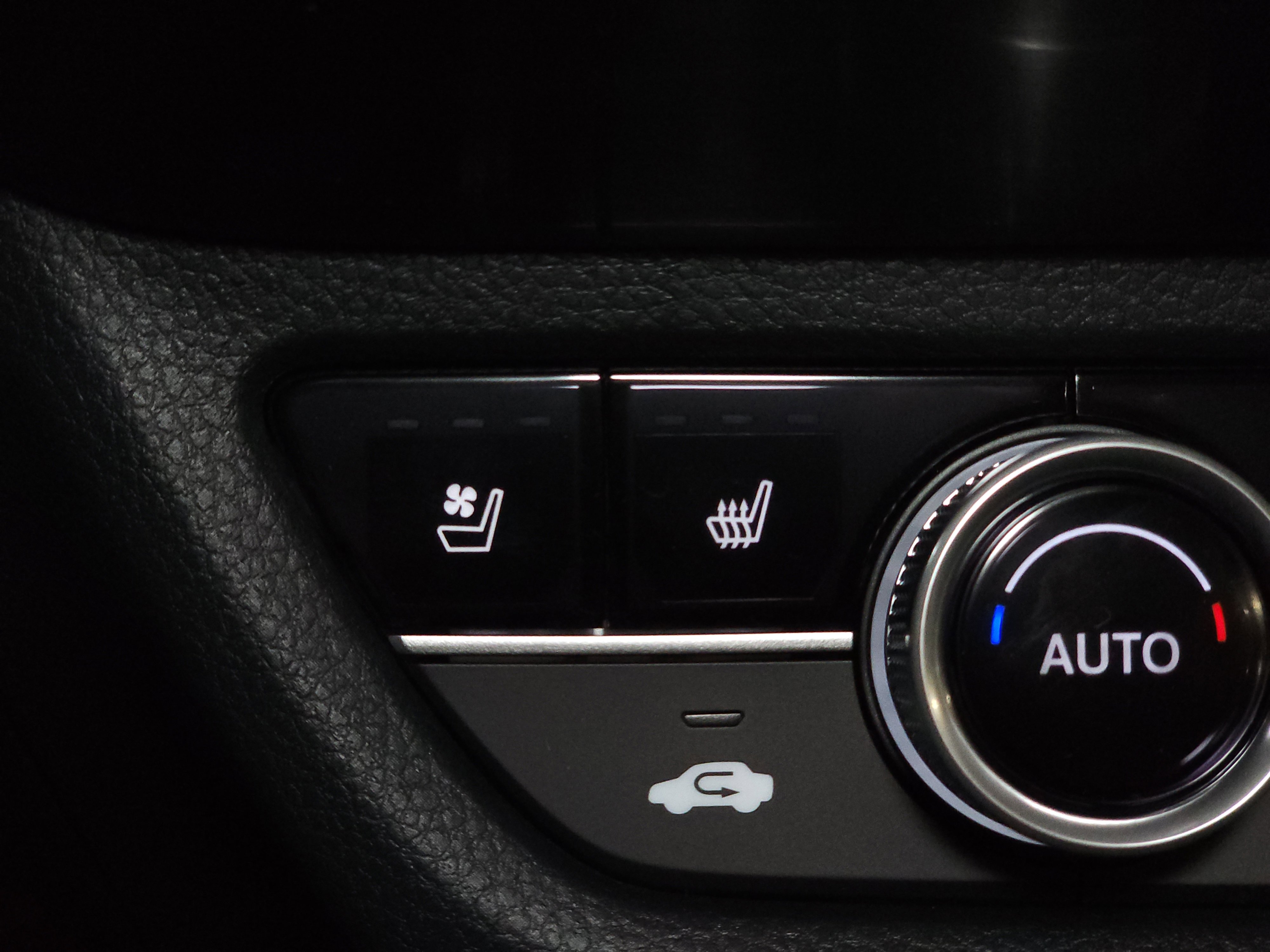 New 2025 Acura ADX A-Spec image 28