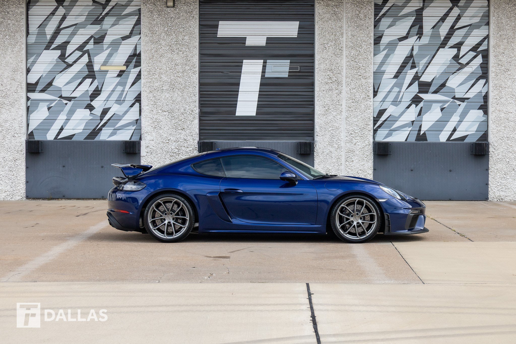 Used 2023 Porsche 718 Cayman GT4 RWD image 17